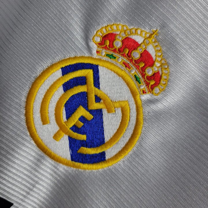 Real Madrid 1998-00 Home | Retro Jersey